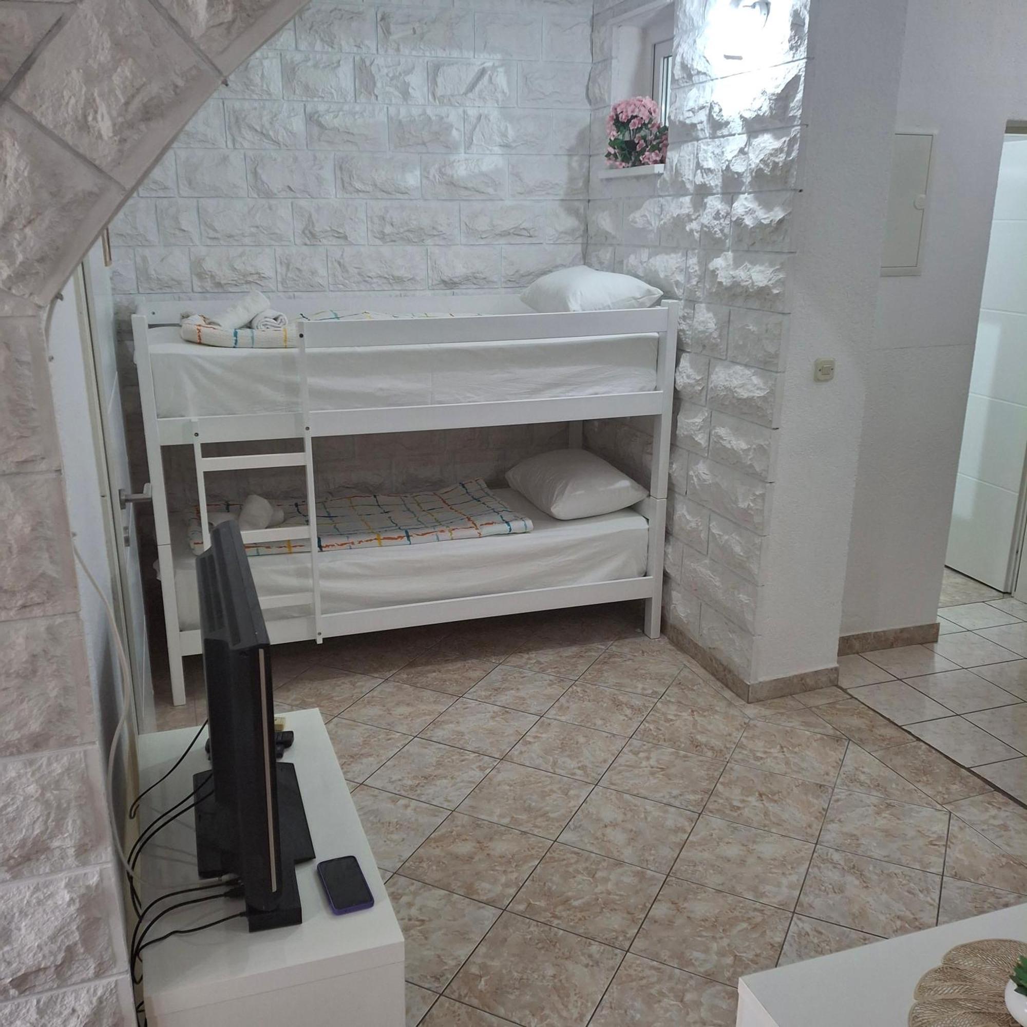 Apartmani Villa Anita 内乌姆 外观 照片